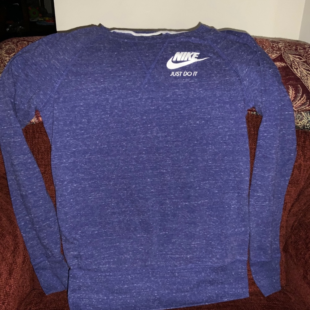 Nike Women’s Top (long sleeve), Size XS.  Color: Blue
